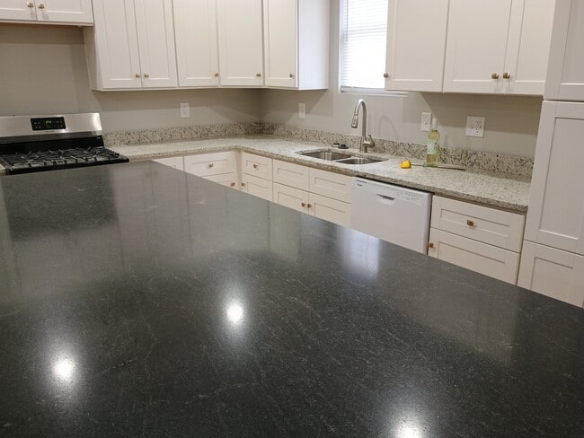 Foto del edificio - 1618 N Rural St