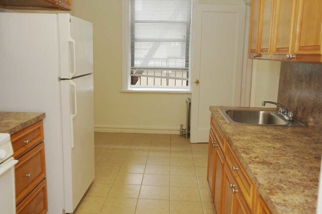 Foto del edificio - 960 E 12th St