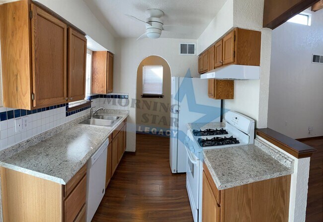 Foto del edificio - 2 bed, 2 bath townhome