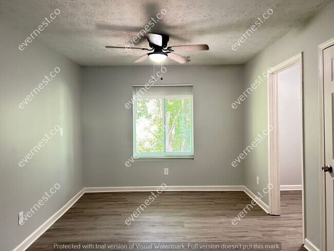 Foto del edificio - 8627 Glenwoods Dr
