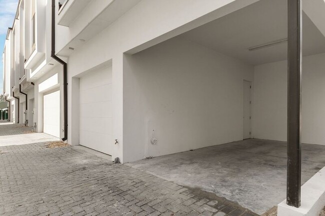 Foto del edificio - 40 W Harding St