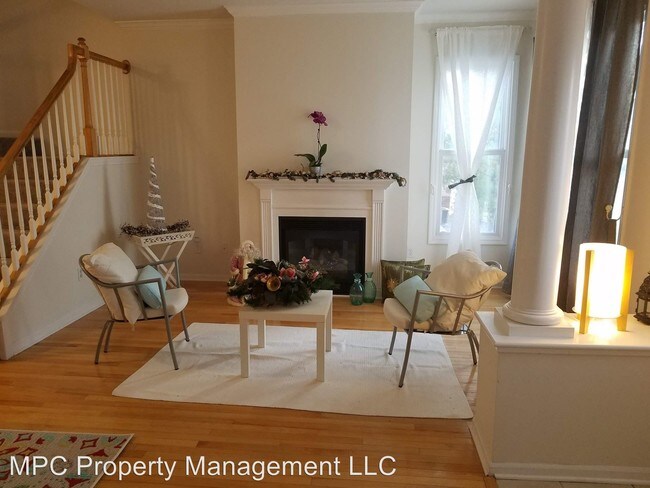 Building Photo - 2 br, 2.5 bath Apartment - 5521 3rd Ave