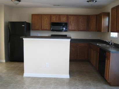 Building Photo - 145 Rabon Springs Rd