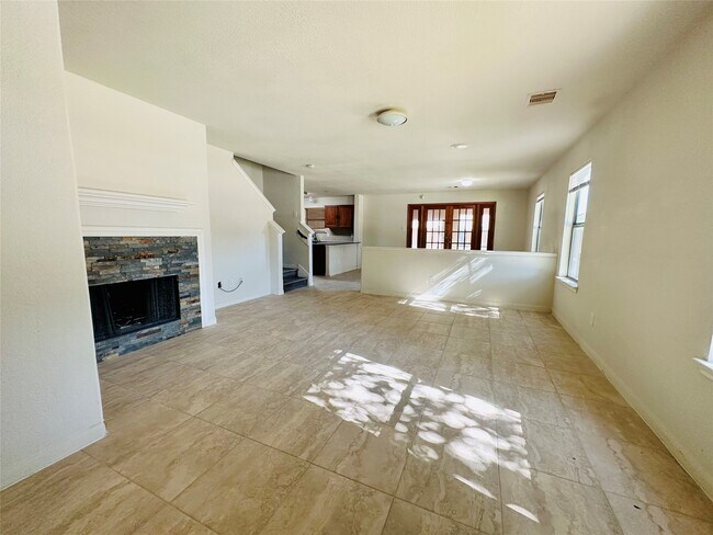 Foto del edificio - 6602 Providence View Ln