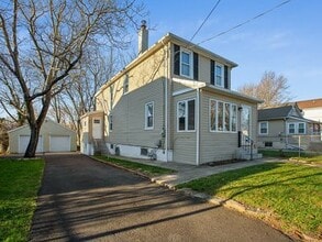 Building Photo - 120 Linden Ave