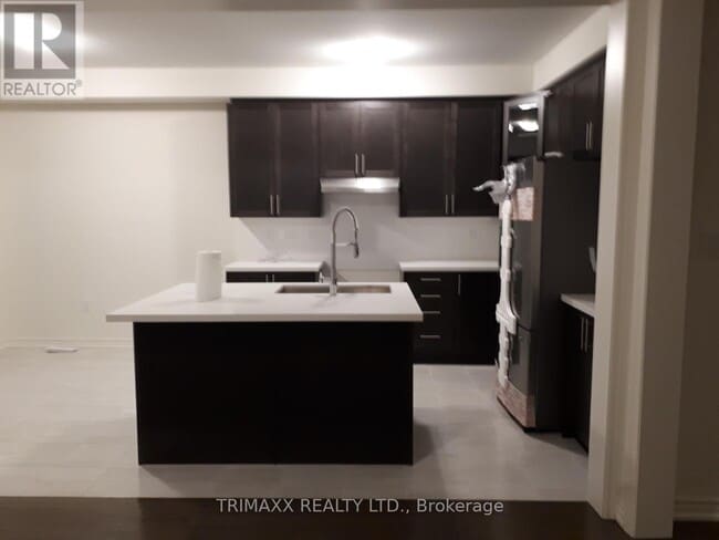 Building Photo - 2080 Coppermine St