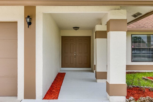 Building Photo - 9924  Majorca Place