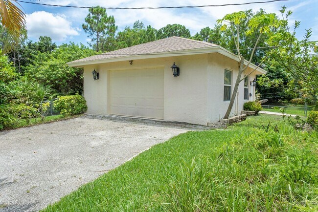 Building Photo - 13432 63rd Ln N