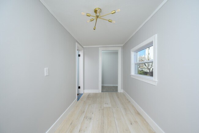 Building Photo - 6 Atherton Rd