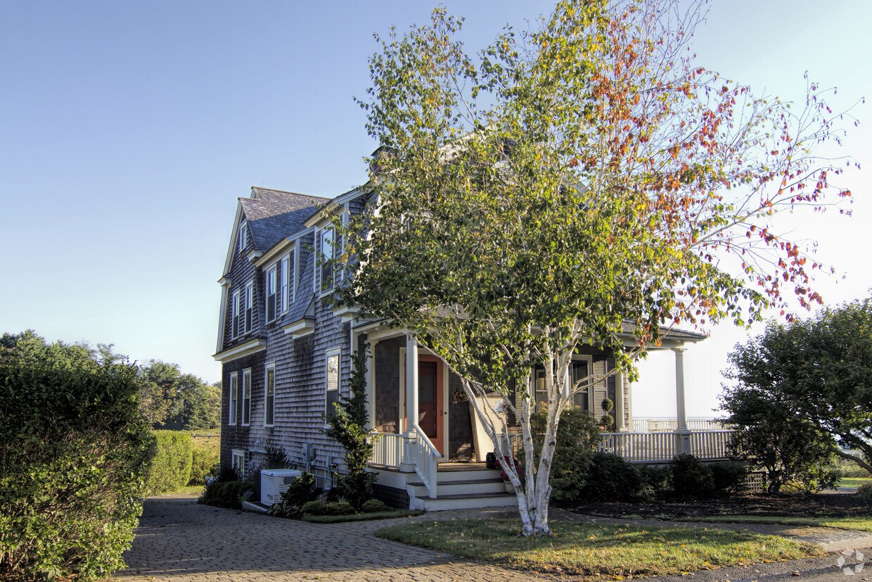 52 Josselyn Ave, Duxbury, MA 02332 Apartments in Duxbury, MA