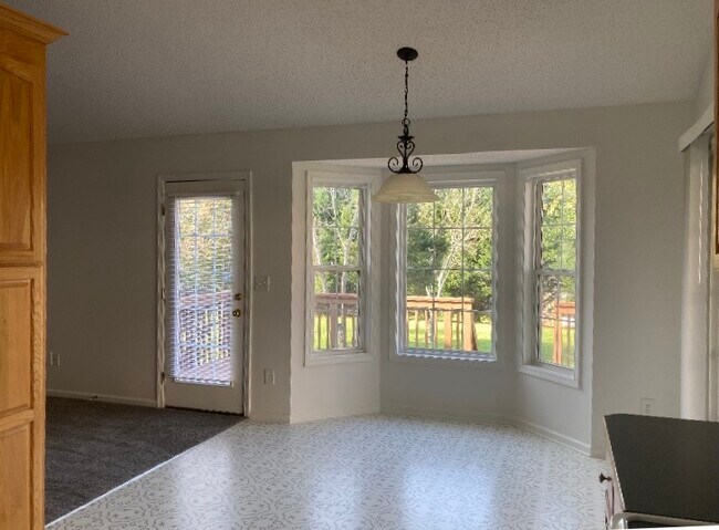Building Photo - 809 Carole Summey Dr