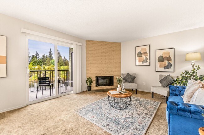 Building Photo - 2 Bedroom 1 Bathroom Lakeside Unit!