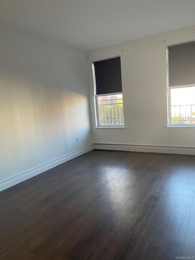 Foto del edificio - 311 Marine Ave