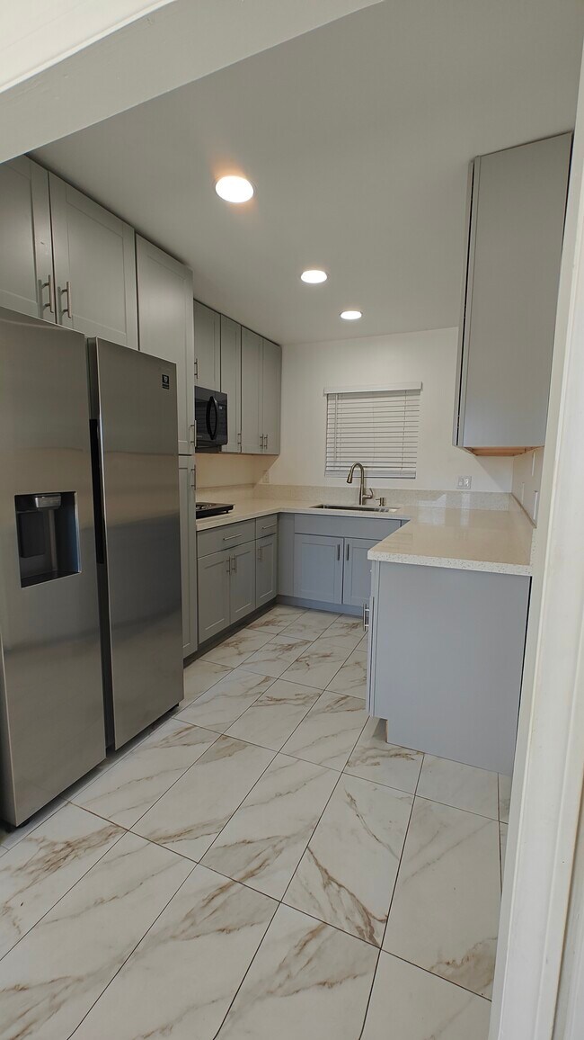 Food Prep Area - 880 Donax Ave