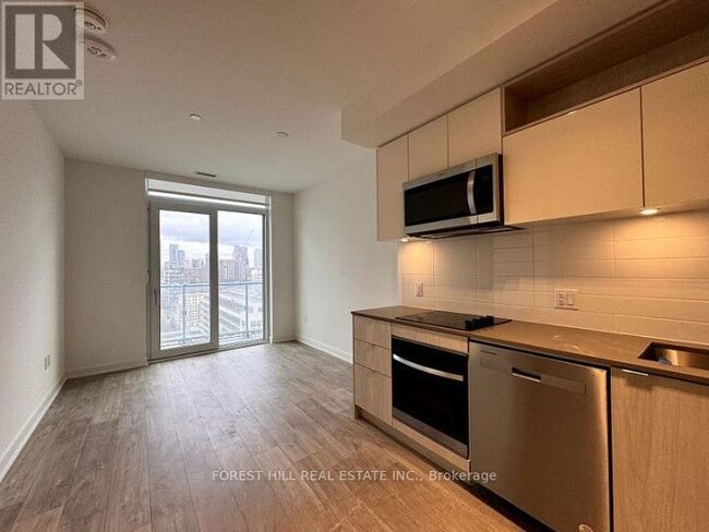 Building Photo - 100 Dalhousie St