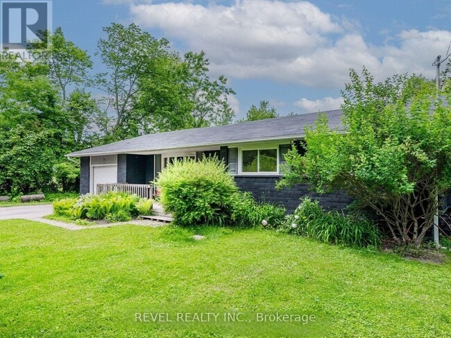 Building Photo - 674 Roselawn Ave