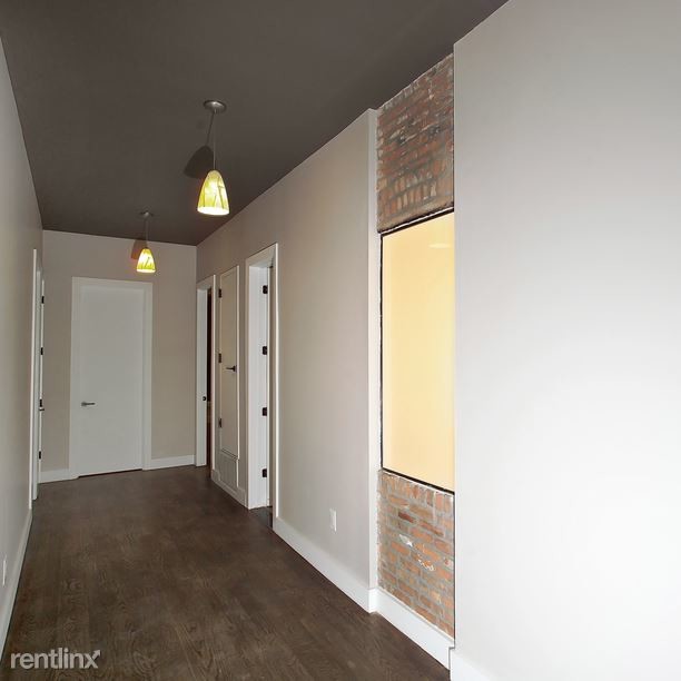 Building Photo - 743 Dekalb Ave