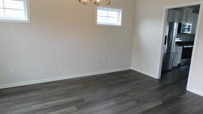 Building Photo - 5 Covert Ct