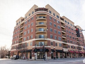 Building Photo - 4953 Oakton St