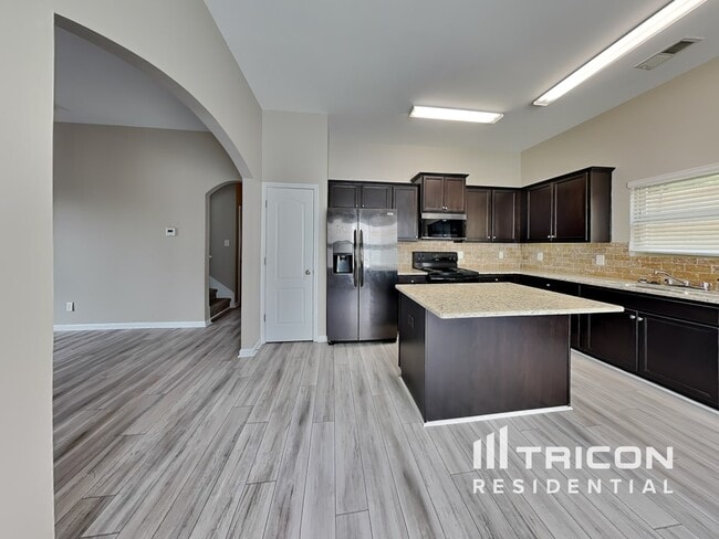 Building Photo - 1512 Miller Valley Dr