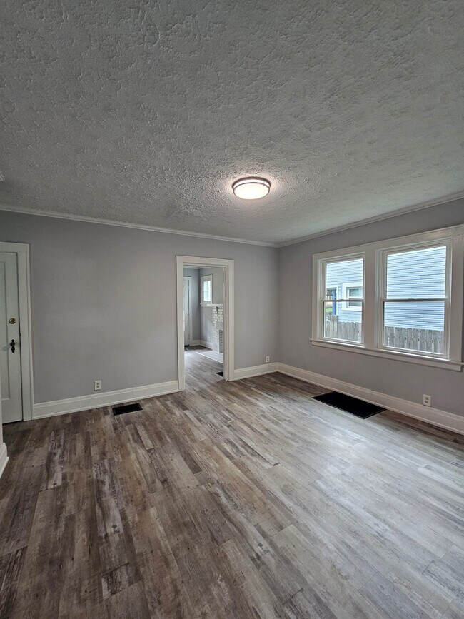 Foto del edificio - 1232 Laidlaw Ave
