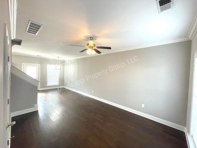 Building Photo - 4BD/4.5BA FOR RENT - Only Through 7/18/2024