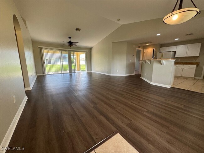 Building Photo - 3205 43rd St W
