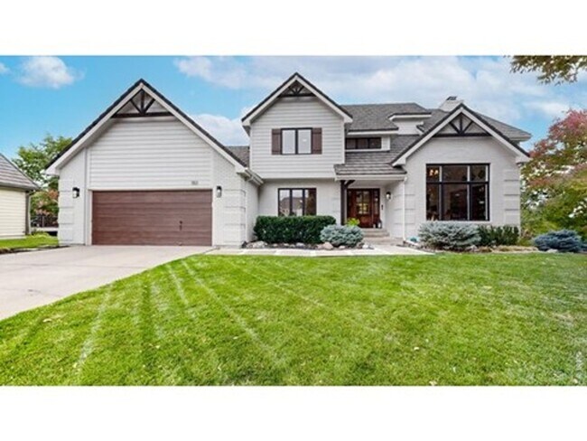 Building Photo - Luxury 5 Bedroom Home in Highly Sought After Fort Collins Neighborhood