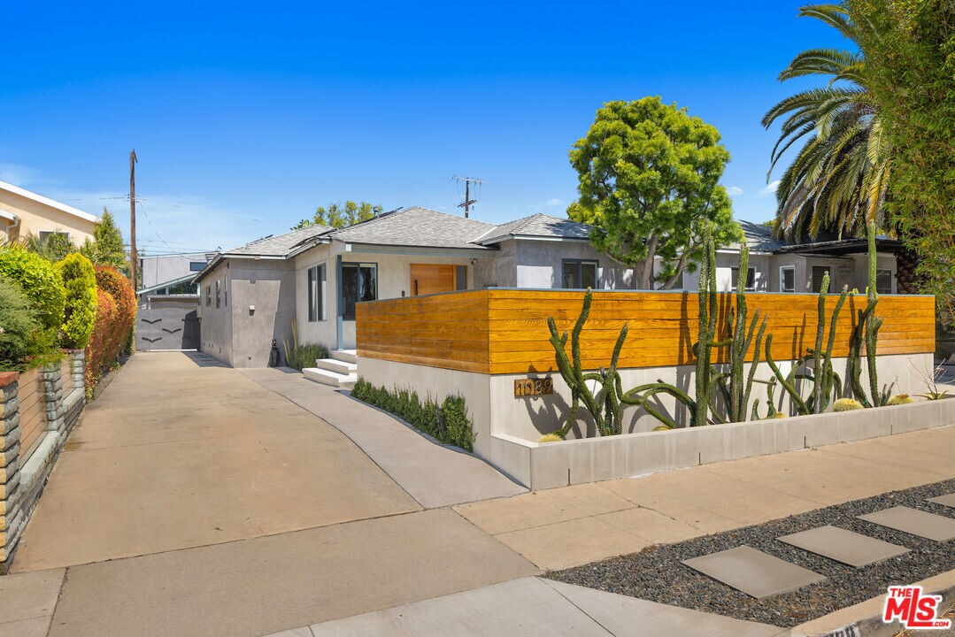 Foto principal - 1089 Palms Blvd