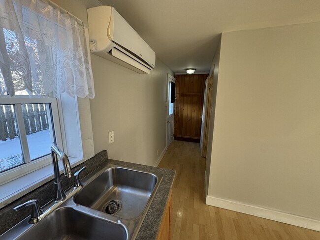 Photo du bâtiment - 318 Main St