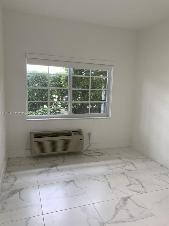 Foto del edificio - 1615 Jefferson Ave