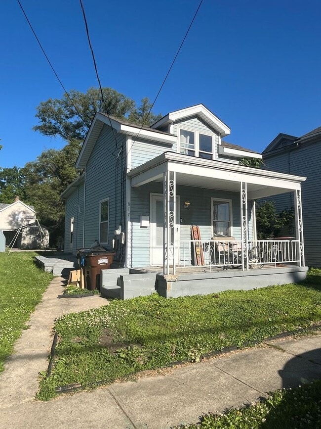 Building Photo - 617 Van Roberts Pl