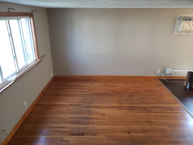 Foto del edificio - 71 Ranger Rd