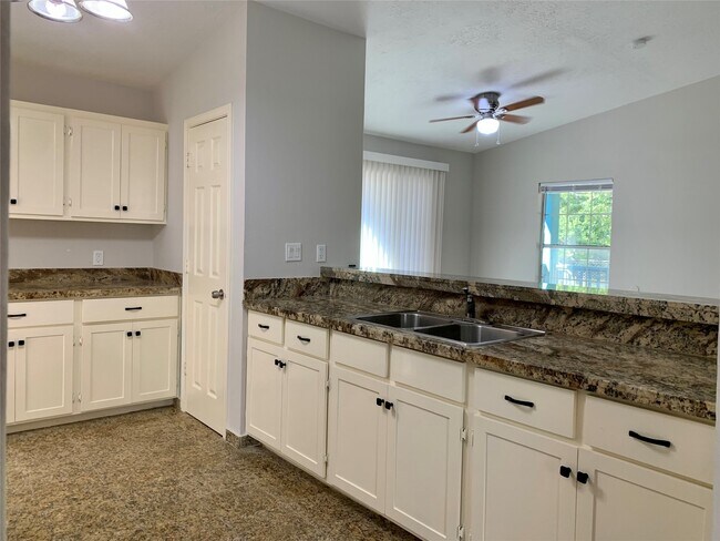 Foto del edificio - 6723 Del Rio St