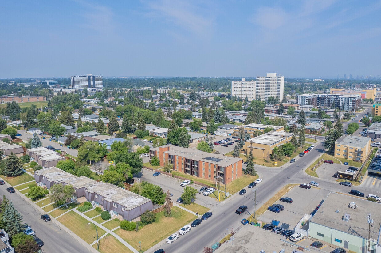 Aerial Photo - Kingsmere Apartments
