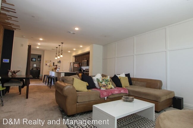 Building Photo - 4 br, 3.5 bath House - 1205 Calle Seabass ...