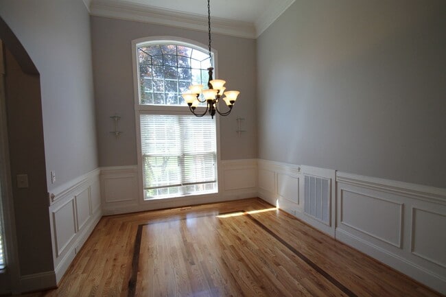 Building Photo - Exclusively Offered By Muse Realty Rentals, LLC