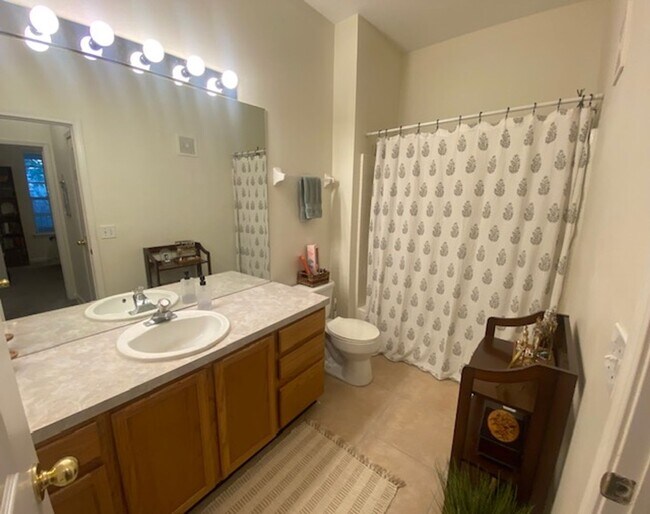 Foto del edificio - 10550 Baymeadows Rd