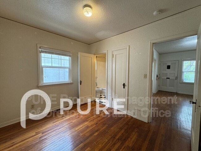 Photo - 715 NE 20th Ave Apartment