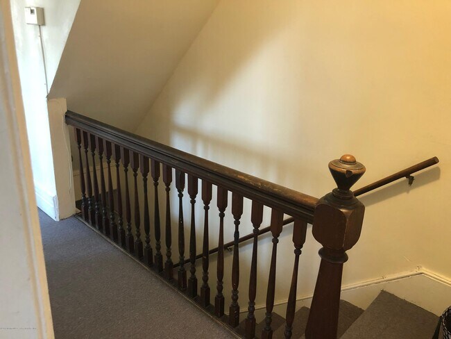 Building Photo - 48 Monmouth St