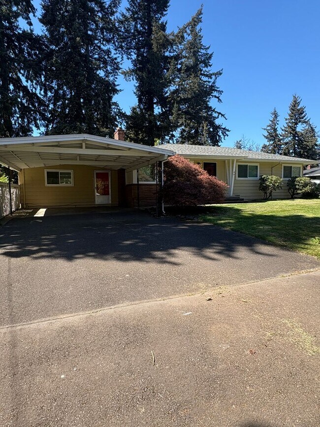 Foto del edificio - 3 bedrooms, 2 Baths Ranch Home with Large, Fenced Yard in the River Crest Neighborhood!