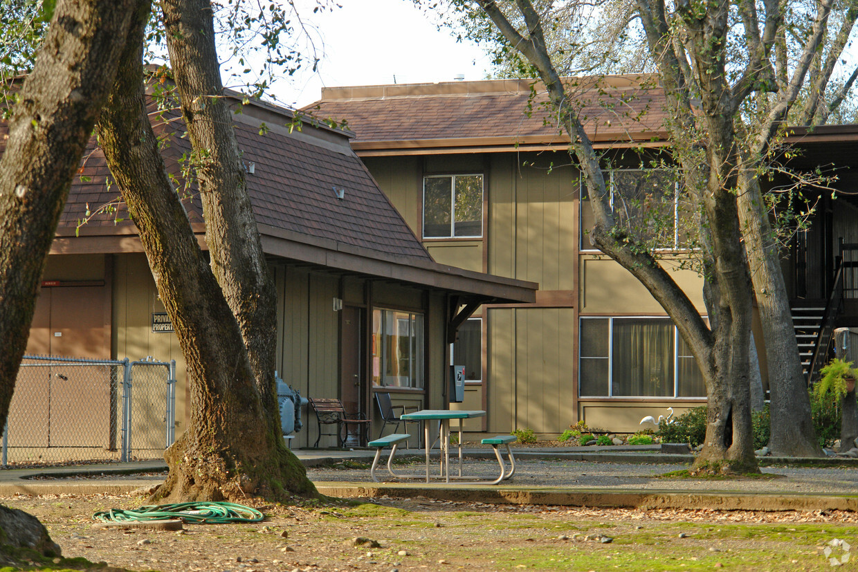 Building Photo - 321 South St