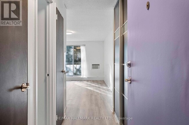 Photo du bâtiment - 123 Woodbine Ave