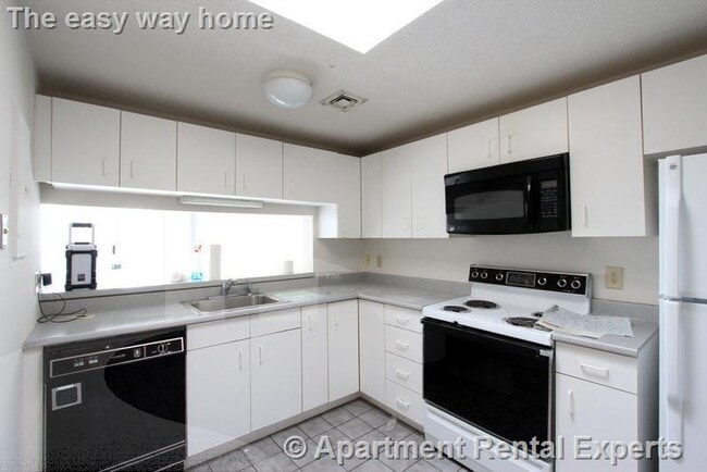 Photo - 175 Beacon St Apartment