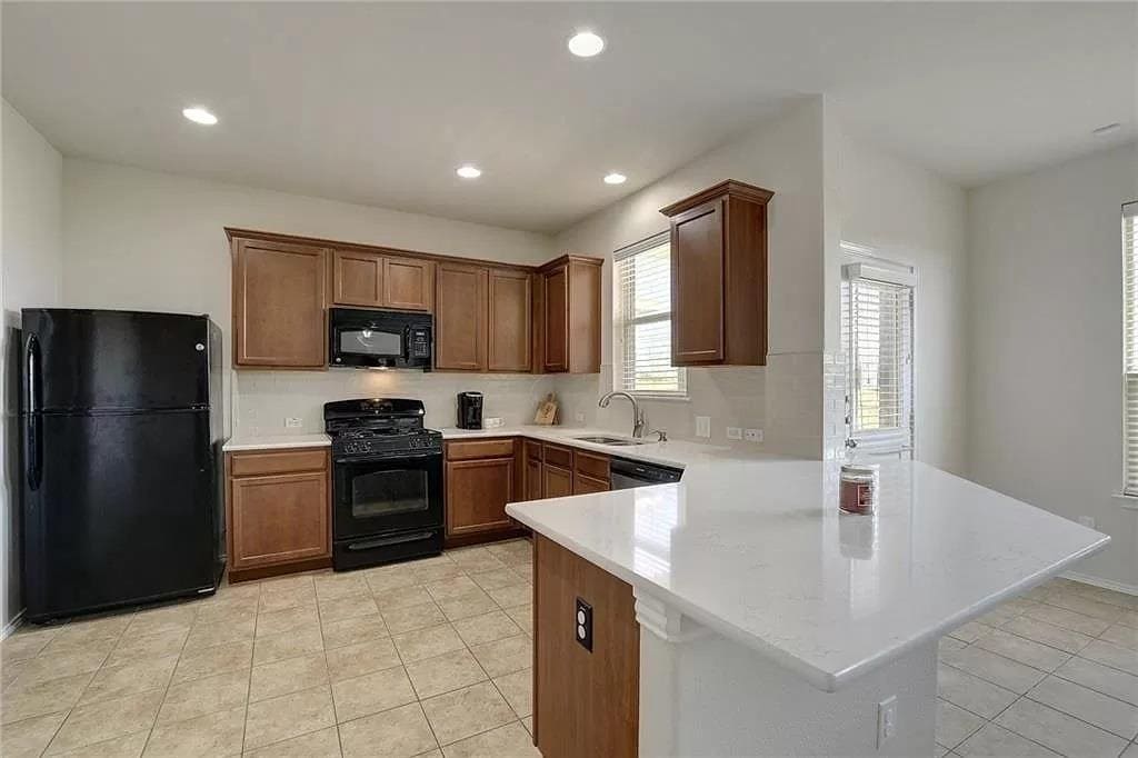 Building Photo - 514 Travertine Trail