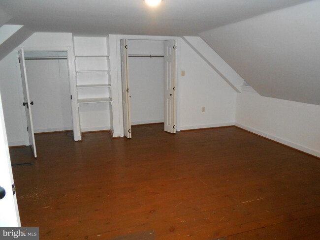 Building Photo - 169 Engle Ln