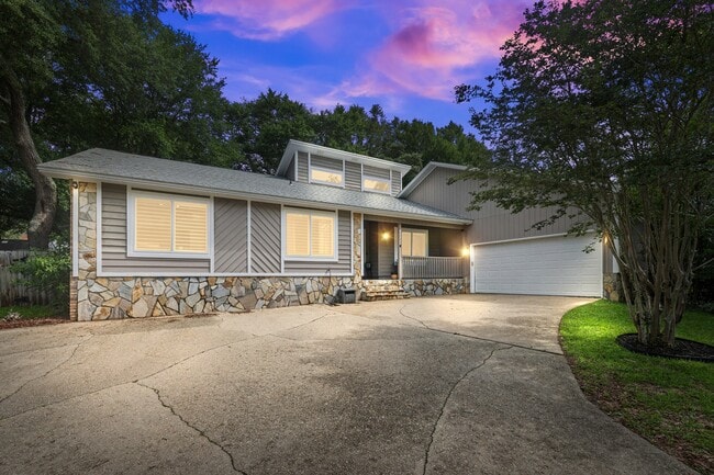 Building Photo - 507 Nassau Dr