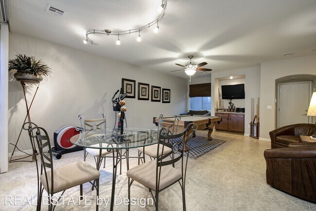 Foto del edificio - 2 br, 3 bath House - 11394 Newton Commons ...