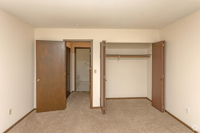 1BR, 1BA - 784SF - Oaks at Bentonshire