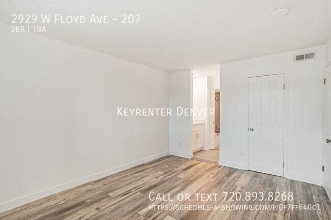 Foto del edificio - 2 Bed 1 Bath Condo with Private Balcony!